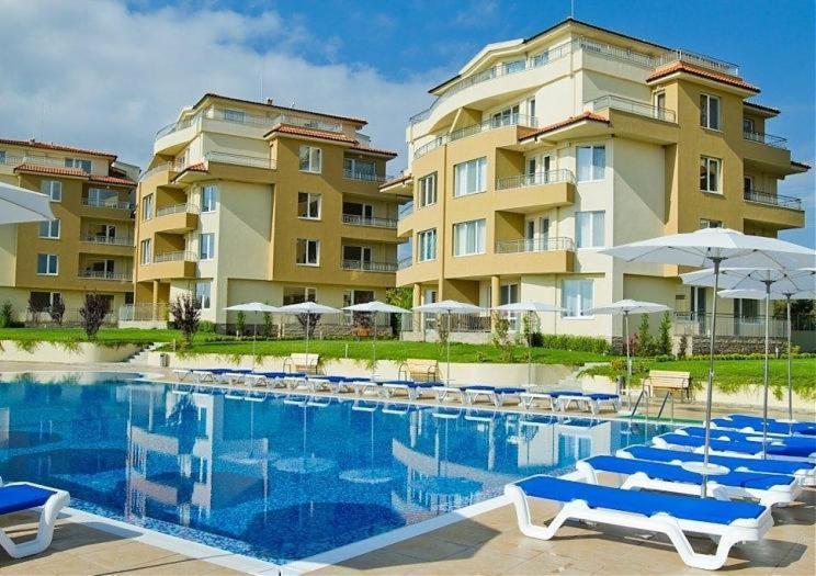 Аппартамент Pines Beach Resort Byala  Ngoại thất bức ảnh